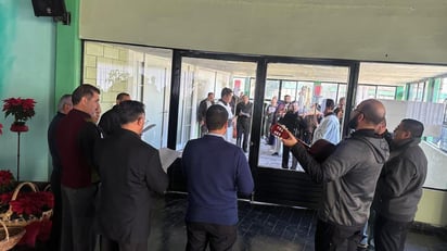 Villancicos. Se leyeron los pasajes y se entonaron los cantos relativos al nacimiento de Jesucristo.