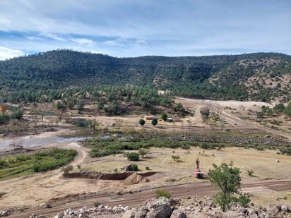 Sitios. Se habían localizado dos sitios en inspecciones previas; posteriormente encontraron tres.