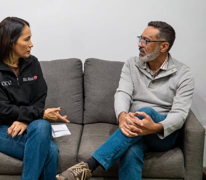 Atención. Para el terapeuta familiar Francisco Rincón, el mayor dolor en la vejez no siempre es físico. En consulta, explica que las ausencias de seres queridos suelen pesar más que cualquier enfermedad.