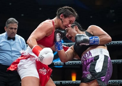 Pelea. Con un estilo de pelea ortodoxo, la pugilista es una guerrera en el cuadrilátero.