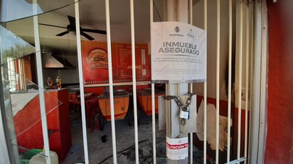 Colocan sellos. La entrada principal quedó asegurada por Protección Civil y la Fiscalía General del Estado.
