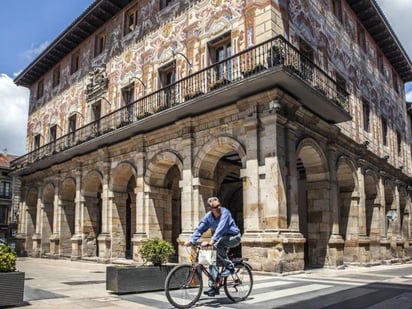 Gente. En este Durango, España, habitan poco más de 29,000 personas.