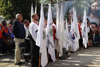 Asistencia. Participaron fieles y también sacerdotes de la Arquidiócesis de Durango.
