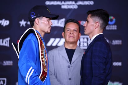 Ambos púgiles ya se vieron las caras en el pesaje, decididos a dar una pelea de alto impacto.