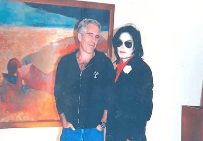 Se han recordado referencias previas a grandes figuras de la música y el cine como Michael Jackson.