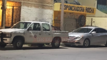 Bomberos denuncian que algunas unidades nuevas permanecen estacionadas en hogares de mandos medios en lugar de ser usadas para atender emergencias, ante la escasez de vehículos funcionales.