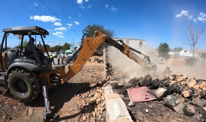 Termina proceso legal. Para poder hacer el derribo de una ladrillera, deben seguirse diversos procesos, donde intervienen distintas autoridades.
