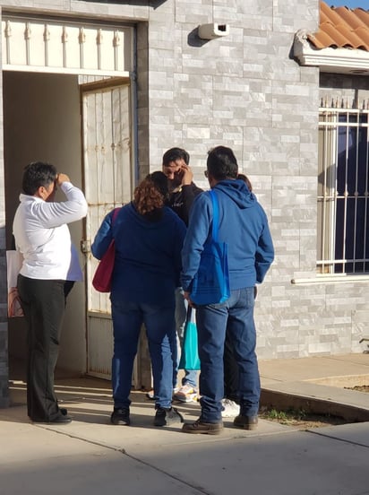 Comunidad. Se ha llamado a no permanecer en los templos, sino acudir a la comunidad.






