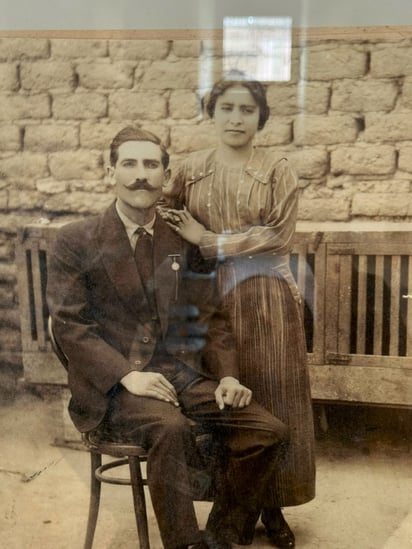 Romualda Unzueta Berumen y Enrique Valles Mijarez, 1910 ( propieda de Orietta Valles Ruiz).