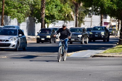 Transporte. Este método es bastante utilizado por diversos sectores de duranguenses para moverse alrededor de la capital.