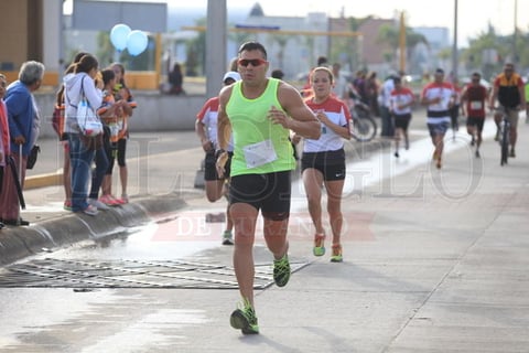 Gran ambiente fue el que se vivi&oacute; en la segunda edici&oacute;n de la Carrera 10K de El Siglo de Durango como parte de los festejos del 21 aniversario del peri&oacute;dico diferente.
