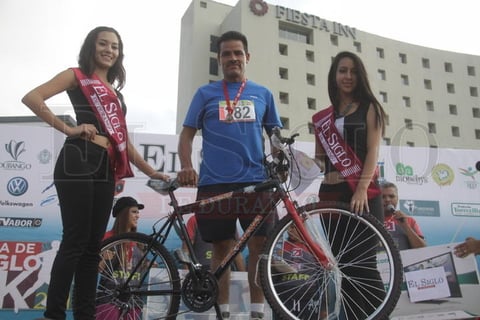 Al final de la carrera y despu&eacute;s de que los corredores esperaron al &uacute;ltimo participante se procedi&oacute; a la premiaci&oacute;n correspondiente de cada categor&iacute;a, as&iacute; como la rifa de diferentes art&iacute;culos deportivos, viajes a Mazatl&aacute;n y una pantalla.