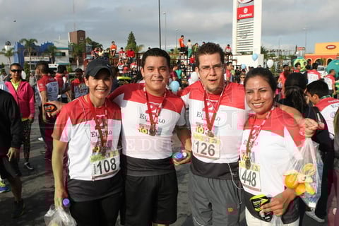 Con gran ritmo y determinaci&oacute;n, cada uno de los participantes imprimi&oacute; su paso para superar el reto de bajarle el tiempo a su r&eacute;cord personal.