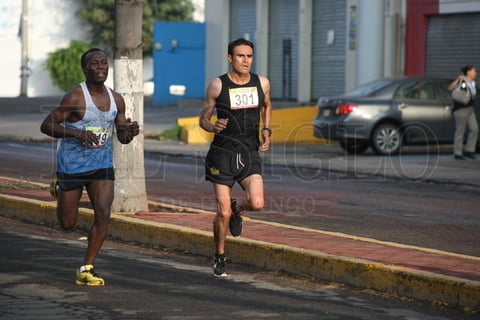 Con una participaci&oacute;n impresionante de mil 300 corredores inscritos, el banderazo de salida para los corredores de los 10 kil&oacute;metros se dio en punto de las 08:00 horas,.