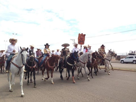 De 5 de Febrero dobl&oacute; en Bruno Mart&iacute;nez, retom&oacute; 20 de Noviembre hasta Heroico Colegio Militar, luego Nazas hasta alcanzar prolongaci&oacute;n Nazas y finalmente Carretera Mezquital para terminar en el recinto ferial.