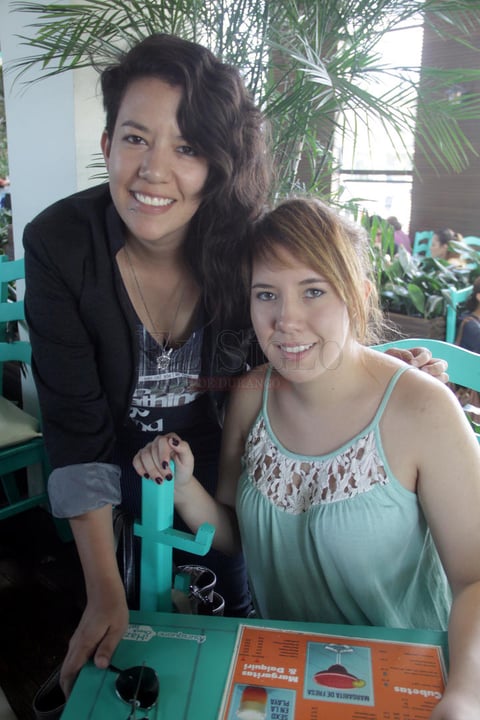 Mayela y Brenda.