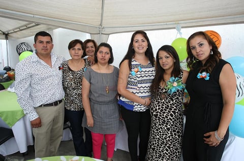 Durante el baby shower, la festejada compartió con sus invitadas algunas de las anécdotas que ha vivido durante su reciente embarazo.