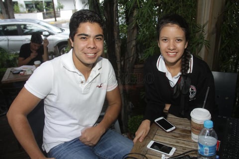 Luis y Valeria.