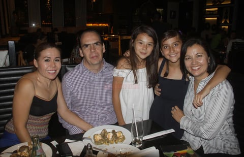 Mariana, Fernanda, Paty, Carlos y Tere.