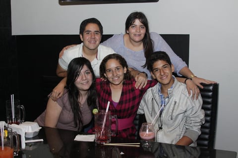 Edgar, Erika, Diana, Margarita y Jorge.