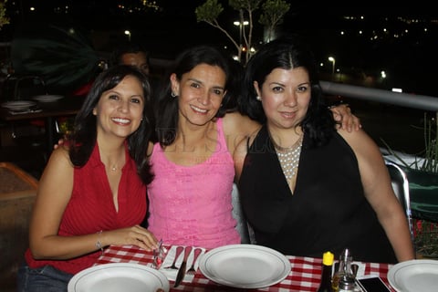 Linda, Luisa y Fer.
