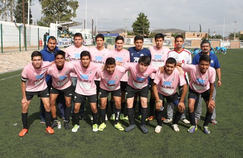 El campo de pasto sint&eacute;tico de la Unidad Jos&eacute; Revueltas recibi&oacute; las dos primeras finales de estatales de este certamen, en donde el term&oacute;metro se mantuvo en su m&aacute;ximo nivel.