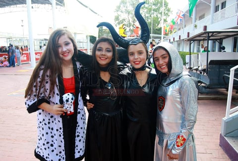 Vanessa, Renata, Victoria y Grecia.