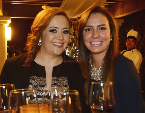 Mónica y Maricruz.