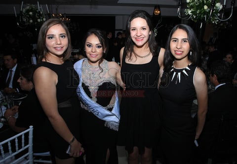 Janeth, Natalia, Fer y Mariana.