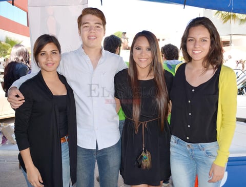 Jimena, Sofia, Alex y Daniela.