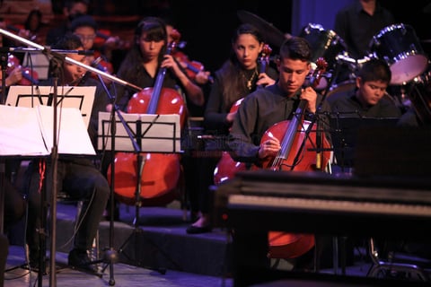 La m&uacute;sica mexicana no pod&iacute;a pasar desapercibida, por lo que dentro del programa se incluyeron canciones de reconocidos compositores como Juan Gabriel, Agust&iacute;n Lara y Joan Sebastian.