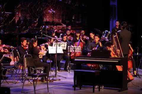 La m&uacute;sica mexicana no pod&iacute;a pasar desapercibida, por lo que dentro del programa se incluyeron canciones de reconocidos compositores como Juan Gabriel, Agust&iacute;n Lara y Joan Sebastian.