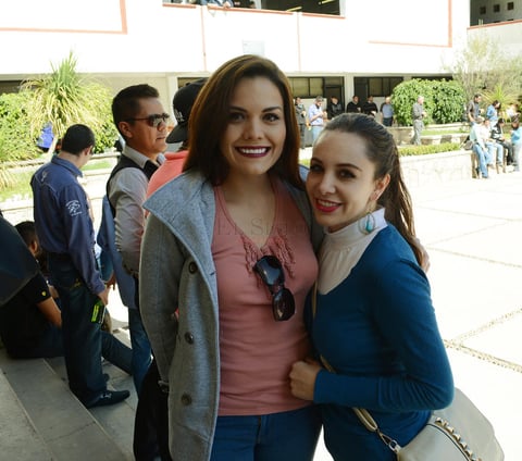 Violeta Flores y Mayra León.