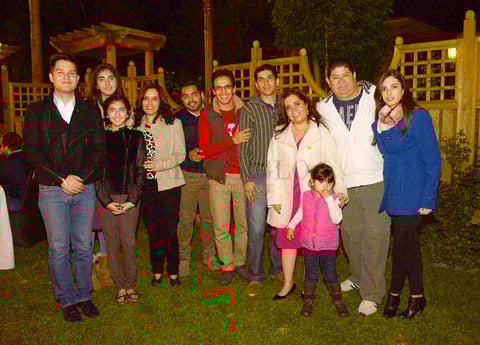 Lorena Hernández , Ana Hernández, Daniel Hernández, Fernanda Guzmán, Victoria, Chef Mario Monrreal, José Luis, Said, Carlos e Ilse Dinkel.