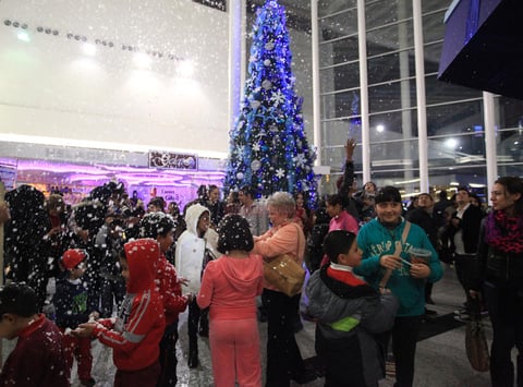Familias enteras gozaron de este evento y con ello, se sumaron al espíritu navideño que ya invade a Durango.