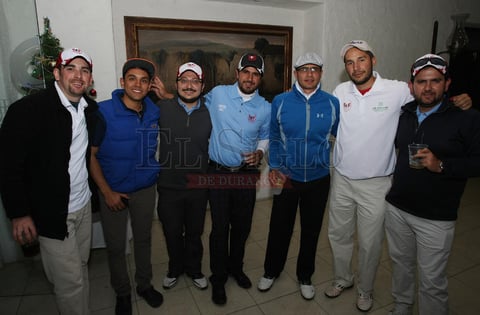 Amigos disfrutaron de un convivio deportivo.