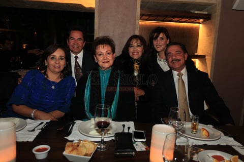 Romulo Campuzano, Dra. Soledad Ruiz Canaán, Dra. Grisel Mayen, Dra. Martha Palencia, Celina Aguirre y Jaime Félix Serrano.