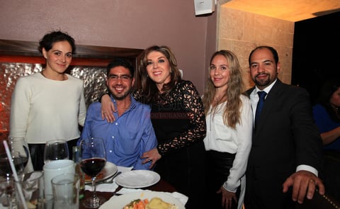 Leslie Ramson, Alejandro Wallander, María Teresa Vivó Prieto, Liliana Salinas de Gamboa y Eleazar Gamboa