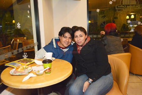 Alfredo Payán y Perla Mápula.