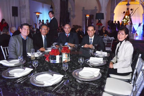 David Contreras, Juan Manuel Ceneñas, Homero Valenzuela, Jorge y Cecilia Fernández de Castro.