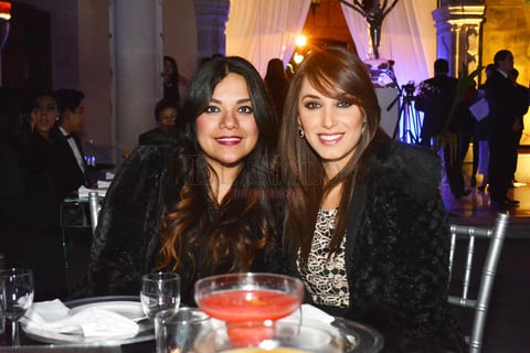 Nayeli Victorino y Nadia Ontiveros.