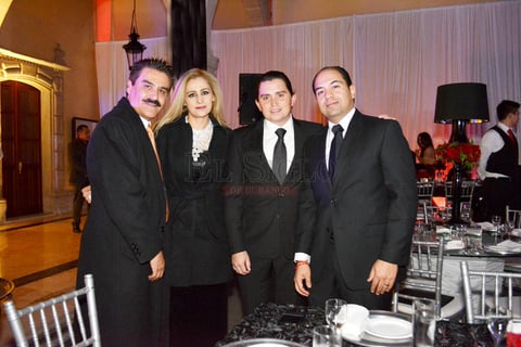 Arq. Jesus Eduardo Peyro Andrade, Isabel Mayela Enriquez Herrera, Saulo Herrera y  Eleazar Gamboa.