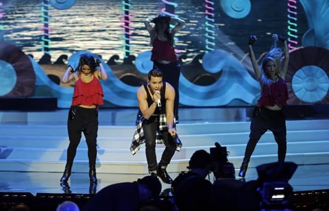 Prince Royce puso el toque latino a la velada.