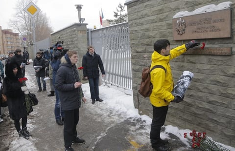 El Día Oficial de la Memoria del Holocausto de este año coincide con el 70 aniversario de la liberación del campo de concentración nazi de Auschwitz, donde más de 1,1 millones de personas fueron asesinadas, el 90 por cien de las cuales eran judías.