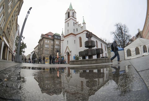 El edificio, que antes fue una catedral evangélica, es la primera sinagoga inaugurada en Brandeburgo desde la Segunda Guerra Mundial.