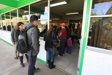 Miguel &Aacute;ngel Villanueva Ruano, presidente de la Asociaci&oacute;n Estatal de Padres de Familia, consider&oacute; que las fichas deber&iacute;an de ser para quienes hacen el sacrificio de llegar y ocupar los primeros lugares.