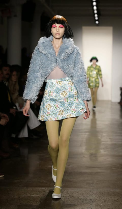 Los vestidos están realmente hechas de tela y luego pintadas.