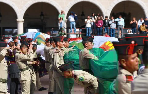 En presencia de autoridades de los tres niveles de gobierno.
