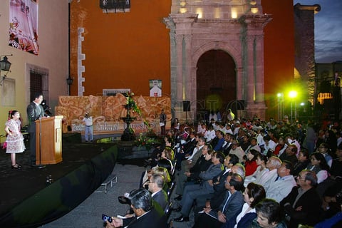 Conocieron las diferentes propuestas culturales que se ofrecer&aacute;n durante la fiesta universitaria.