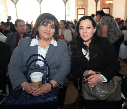 Mayela de Gallegos y Tere de Betancourt.